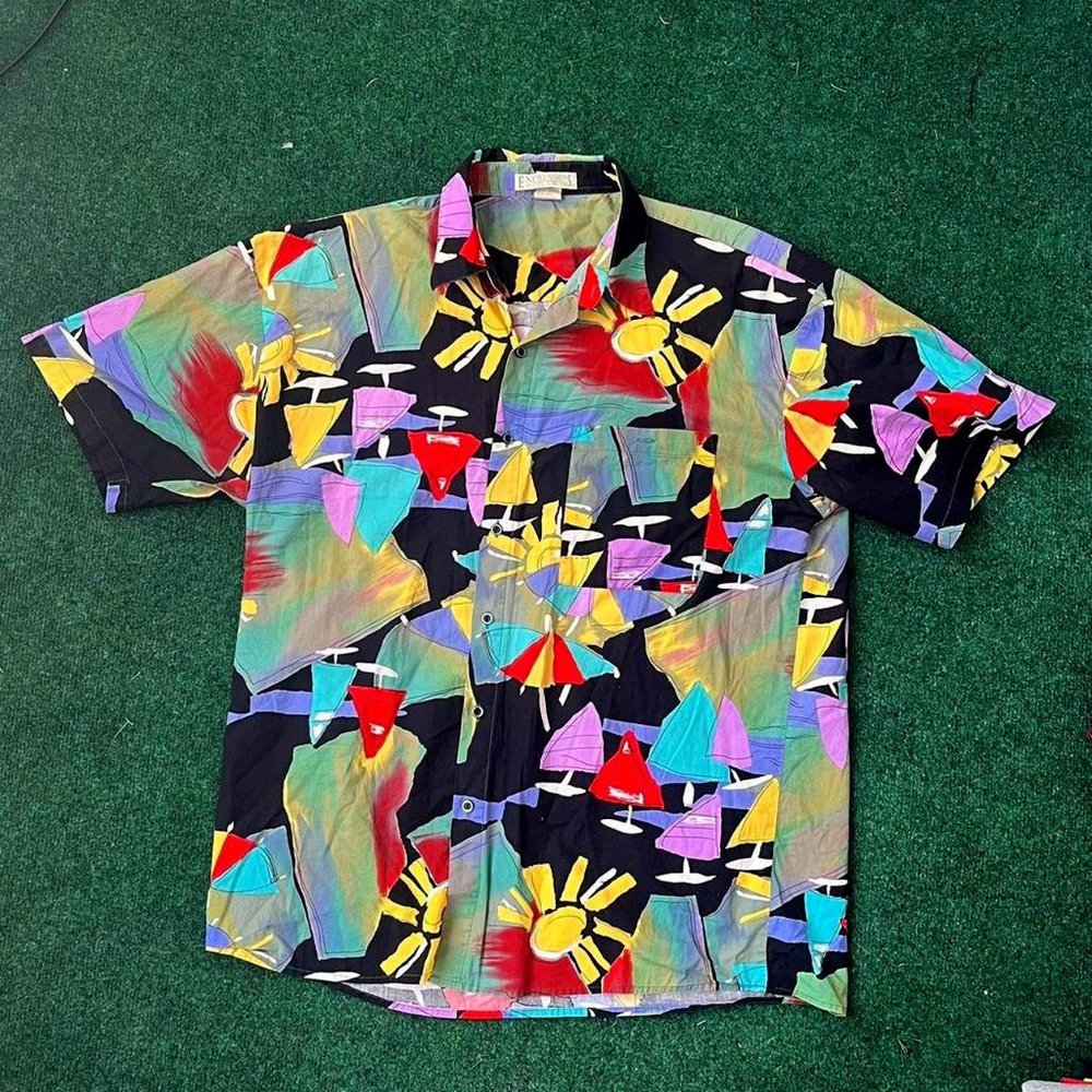 Vintage 90's Expressions Worldwide AOP Button Up Shirt.